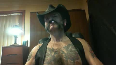 leathergreaser online show from September 28, 2025, 8:47 pm