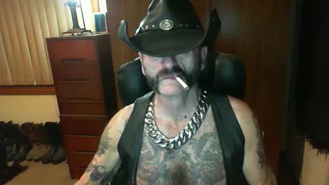 leathergreaser online show from October 23, 2025, 1:21 pm