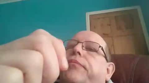 leatherpants68 online show from November 1, 2025, 2:41 pm