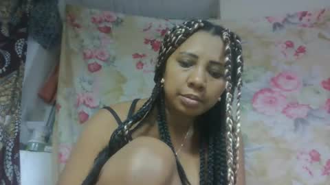 Snapshot of leatiana chatting on April 9, 2026, 8:25 pm leatiana online show from April 9, 2026, 8:25 pm