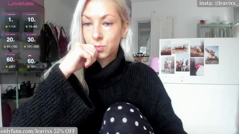 LeaVixx online show from December 12, 2024, 11:07 am