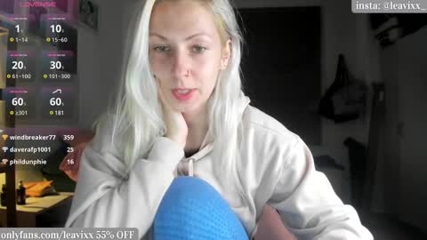 LeaVixx online show from March 3, 2025, 9:37 pm