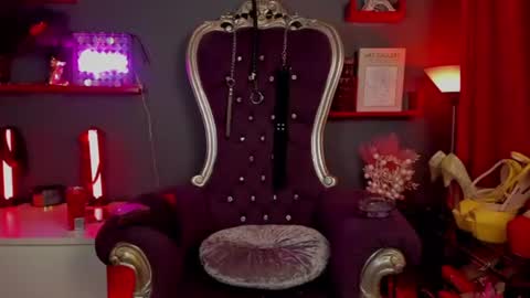 Snapshot of leavonnouire chatting on June 15, 2026, 1:52 am Lea online show from June 15, 2026, 1:52 am