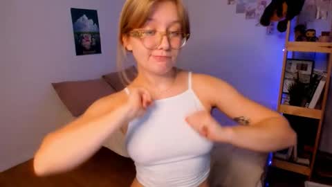 Ellie online show from October 20, 2025, 6:14 am