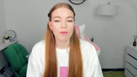 Lilly online show from November 28, 2025, 7:49 pm