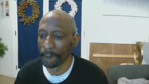 Snapshot of leeguy_hugedick chatting on April 7, 2026, 6:14 am Ebony DeafGuy online show from April 7, 2026, 6:14 am