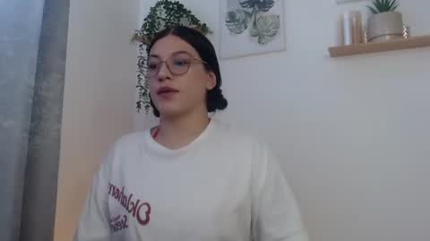 leena_rosee online show from July 9, 2026, 5:50 pm