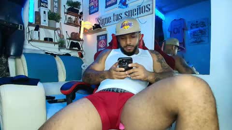 leenar_key online show from May 9, 2026, 1:49 pm