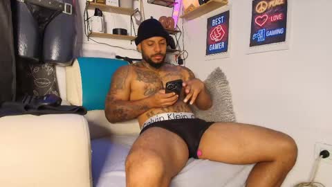 leenar_key online show from May 16, 2026, 11:42 am