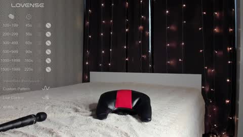 Emily  pvt open ONLY WITH EXTRA TIPS online show from December 11, 2024, 6:47 am