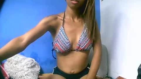 Snapshot of leeromi chatting on March 20, 2026, 6:35 pm leeromi online show from March 20, 2026, 6:35 pm