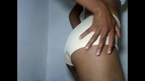 Snapshot of leeromi chatting on May 28, 2026, 7:22 pm leeromi online show from May 28, 2026, 7:22 pm