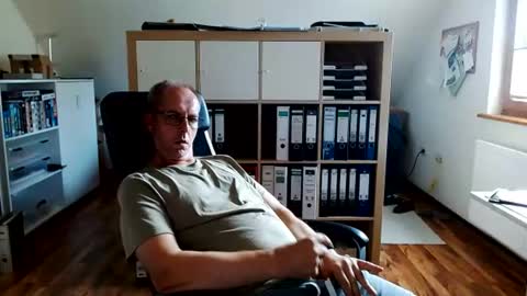 Snapshot of lefti27 chatting on June 22, 2026, 3:20 pm Dave online show from June 22, 2026, 3:20 pm