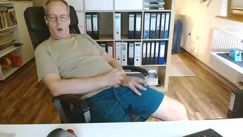 Snapshot of lefti27 chatting on June 30, 2026, 9:49 pm Dave online show from June 30, 2026, 9:49 pm