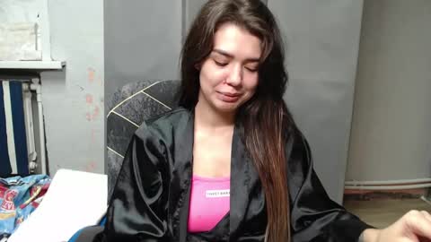 Snapshot of legenda_liya chatting on November 5, 2025, 9:26 pm Liya online show from November 5, 2025, 9:26 pm