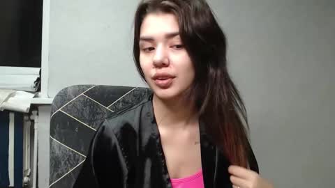 Snapshot of legenda_liya chatting on November 8, 2025, 7:01 pm Liya online show from November 8, 2025, 7:01 pm