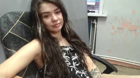 Snapshot of legenda_liya chatting on December 5, 2025, 11:30 am Liya online show from December 5, 2025, 11:30 am