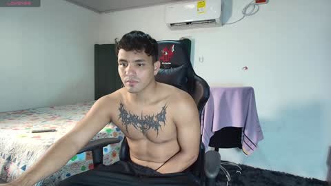 Snapshot of lei_77 chatting on January 13, 2025, 9:52 pm Lei online show from January 13, 2025, 9:52 pm