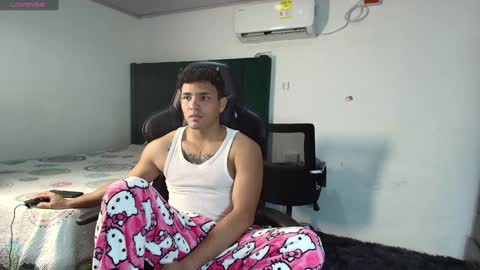 Snapshot of lei_77 chatting on January 21, 2025, 9:15 pm Lei online show from January 21, 2025, 9:15 pm