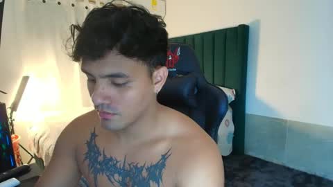 Snapshot of lei_77 chatting on November 20, 2025, 10:53 pm Lei online show from November 20, 2025, 10:53 pm