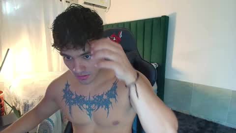 Snapshot of lei_77 chatting on November 26, 2025, 8:10 pm Lei online show from November 26, 2025, 8:10 pm