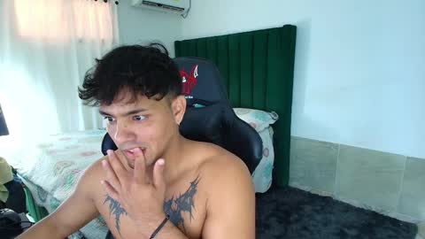 Snapshot of lei_77 chatting on March 31, 2026, 9:37 pm Lei online show from March 31, 2026, 9:37 pm