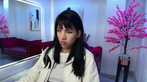 Leia.  online show from October 11, 2025, 11:09 am