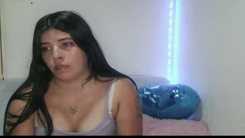 leidyramca online show from November 5, 2025, 1:05 am