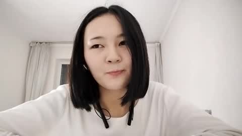 Ur sunny Leigh online show from October 14, 2025, 3:13 pm