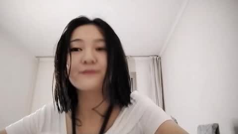Ur sunny Leigh online show from October 16, 2025, 2:18 pm