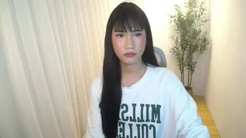 leighs_celine online show from July 27, 2026, 5:53 pm