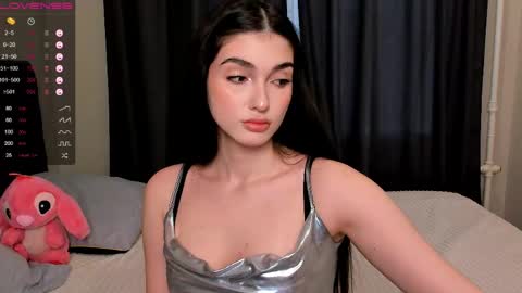 Leila online show from April 25, 2026, 12:52 pm