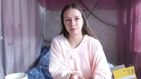 leila_bambi_ online show from January 14, 2026, 9:04 am