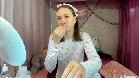 leila_bambi_ online show from June 28, 2026, 3:07 pm