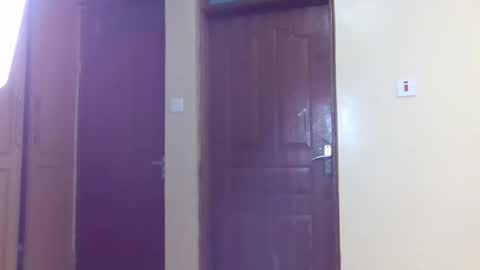 Leila online show from April 25, 2026, 11:35 am