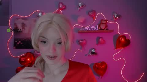 Snapshot of leila_viper_ chatting on February 14, 2026, 9:33 pm leila_viper_ online show from February 14, 2026, 9:33 pm