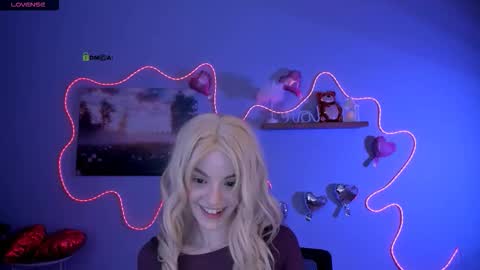 Snapshot of leila_viper_ chatting on February 25, 2026, 8:51 pm leila_viper_ online show from February 25, 2026, 8:51 pm