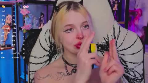 Snapshot of leiladwight chatting on November 29, 2025, 4:10 pm Leila online show from November 29, 2025, 4:10 pm