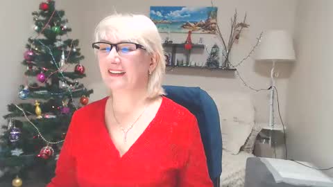 Leila Kinky online show from January 3, 2025, 8:00 am