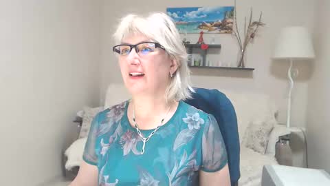 Leila Kinky online show from February 21, 2025, 8:07 am