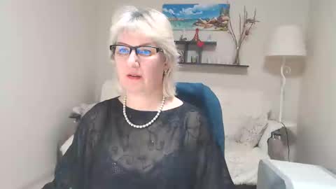 Leila Kinky online show from February 25, 2025, 9:53 am