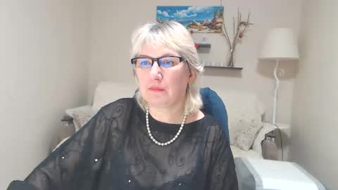 Leila Kinky online show from February 26, 2025, 7:31 am
