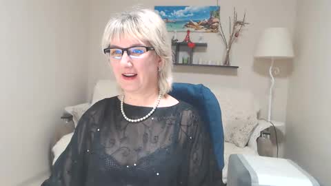 Leila Kinky online show from February 26, 2025, 10:47 am