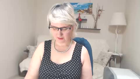 Leila Kinky online show from March 11, 2025, 4:10 am