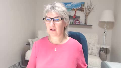 Snapshot of leilamays chatting on November 2, 2025, 5:54 am Leila Kinky online show from November 2, 2025, 5:54 am