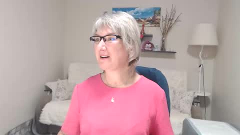 Snapshot of leilamays chatting on November 14, 2025, 7:51 am Leila Kinky online show from November 14, 2025, 7:51 am