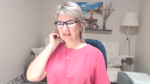 Snapshot of leilamays chatting on November 16, 2025, 3:45 am Leila Kinky online show from November 16, 2025, 3:45 am