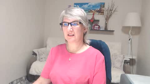 Snapshot of leilamays chatting on November 21, 2025, 12:37 pm Leila Kinky online show from November 21, 2025, 12:37 pm