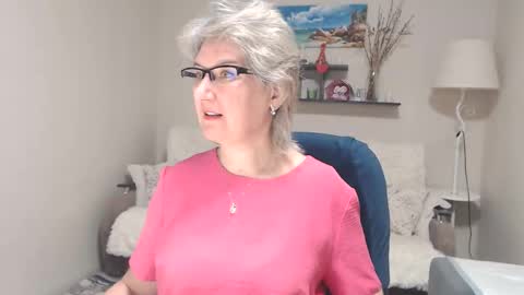 Snapshot of leilamays chatting on November 27, 2025, 5:20 am Leila Kinky online show from November 27, 2025, 5:20 am