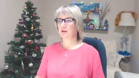 Snapshot of leilamays chatting on December 16, 2025, 5:56 am Leila Kinky online show from December 16, 2025, 5:56 am